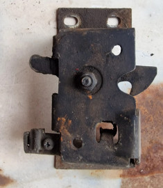 Batente Da Fechadura Do Porta Malas Opala Original Gm