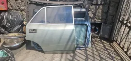 Porta Traseira Direita Opala Com Vidro Trinco Ma�aneta Friso Dianteira Direto Verde-claro